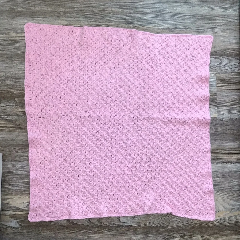 N/A pink crochet
